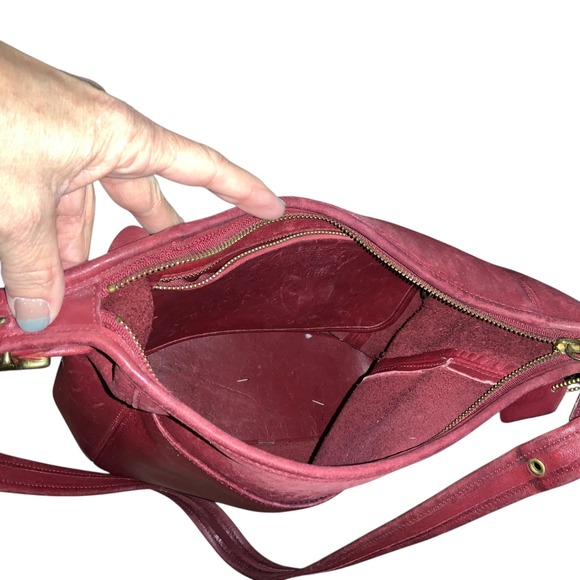 Red Leather COACH Legacy Slim Duffle Bag / Shoulder Bag - Picture 10 of 16